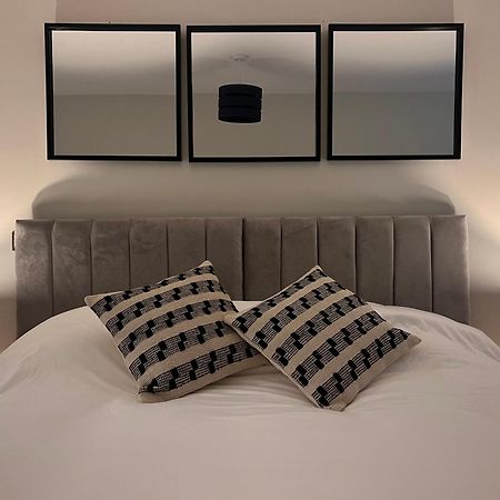 Modern Apartment - Bhx Nec - Free Secure Gated Parking Солихъл Екстериор снимка