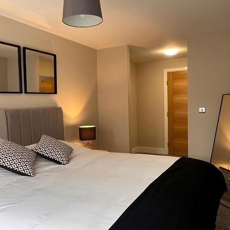 Modern Apartment - Bhx Nec - Free Secure Gated Parking Солихъл Екстериор снимка